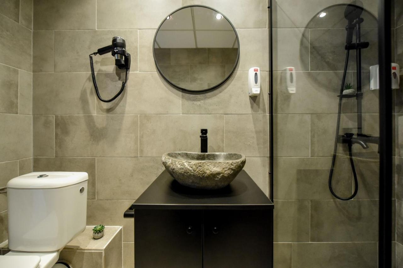 Luxury Apartment Near Radisson Hotel - Wall Projector & Modern Design Бухарест Екстер'єр фото